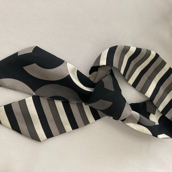 COACH ponytail scarf - Picture 8 of 8